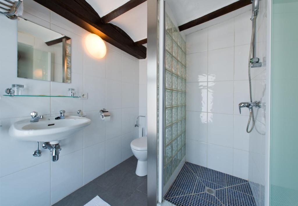 Auberge Le XIX Eme Thulin Phòng bức ảnh